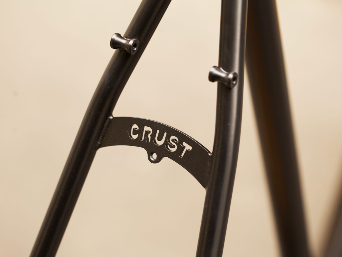 CRUST EVASION FRAME - SIZE 60 IN MATTE BLACK