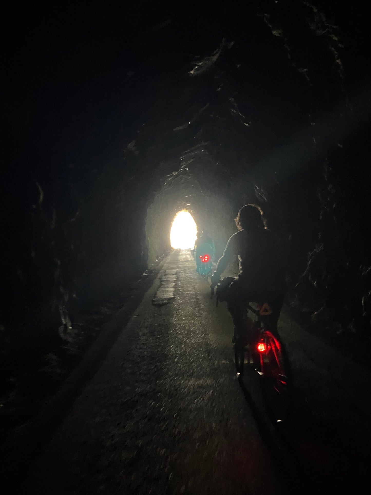 LA CHOUETTE PRESENTS - ALT D'HUEZ - DARKSIDE OF THE TOUR