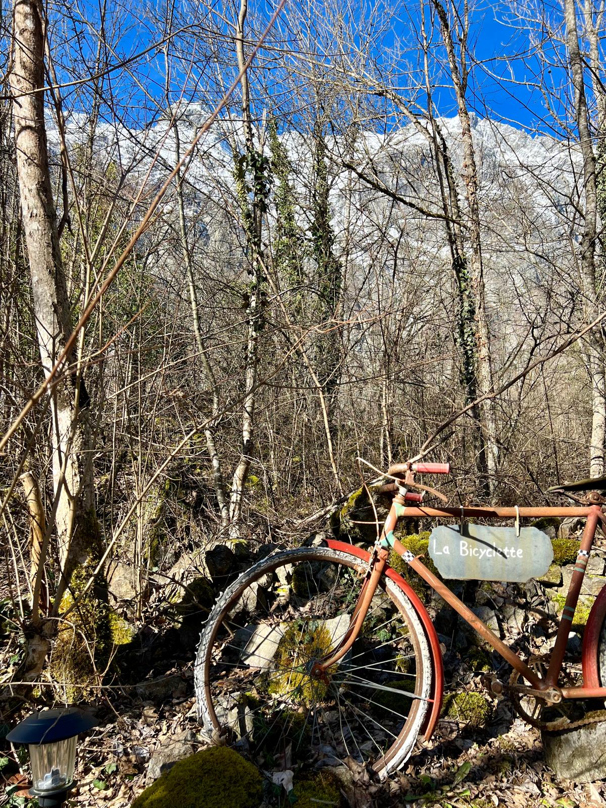 LA CHOUETTE PRESENTS - ALT D'HUEZ - DARKSIDE OF THE TOUR
