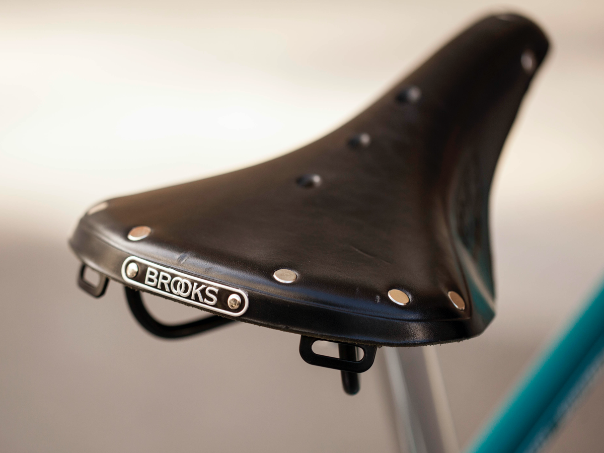 RICHARD'S BASSI HOG'S BACK