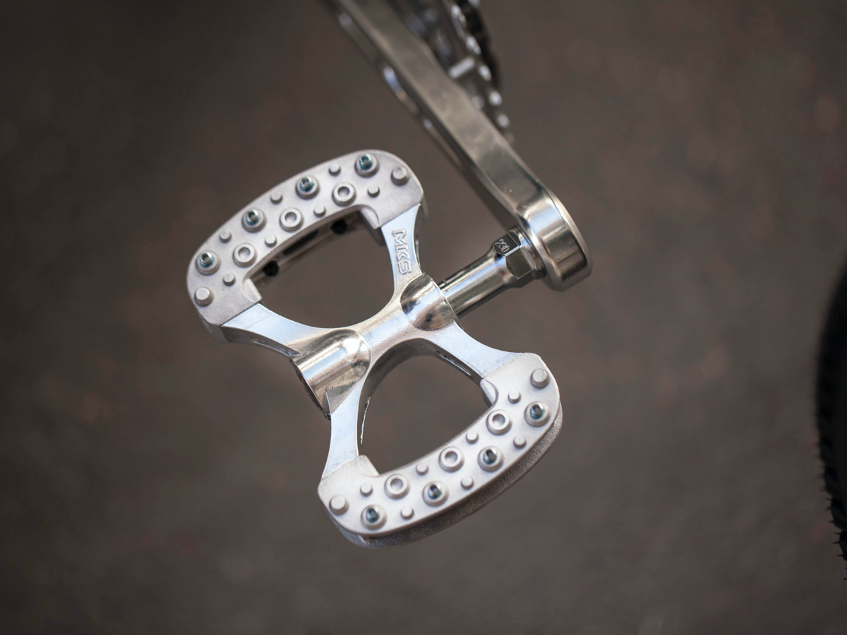 RICHARD'S BASSI HOG'S BACK