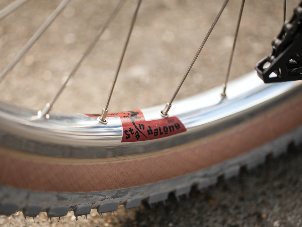 UGO'S BASSI HOG'S BACK