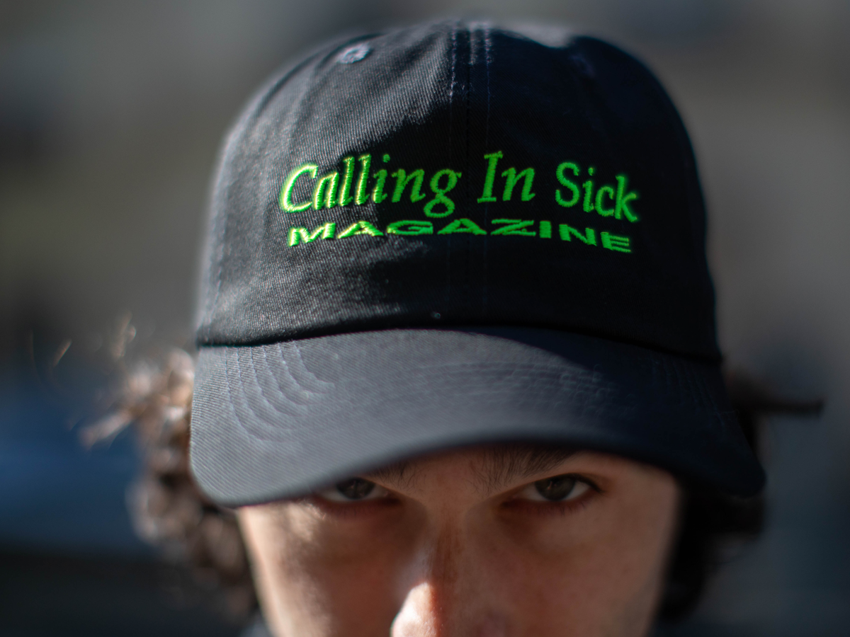 CASQUETTE CALLING IN SICK