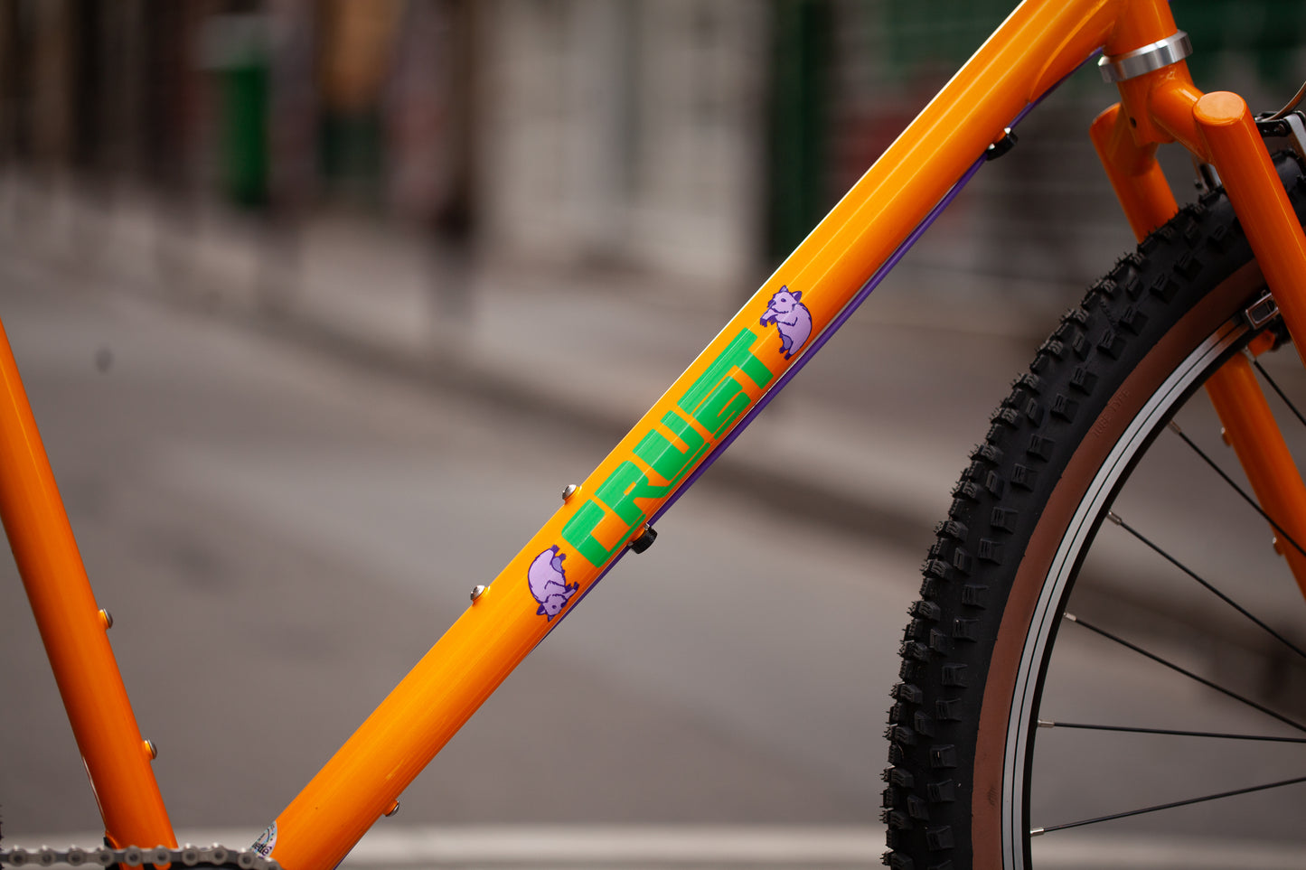 CRUST WOMBAT CUSTOM BUILD - LARGE