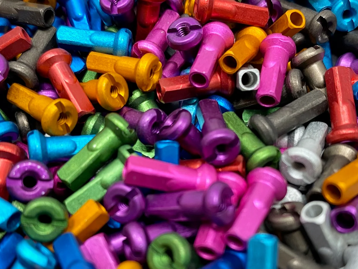 ÉCROUS DE RAYON ALUMINIUM SIMWORKS x HOSHI