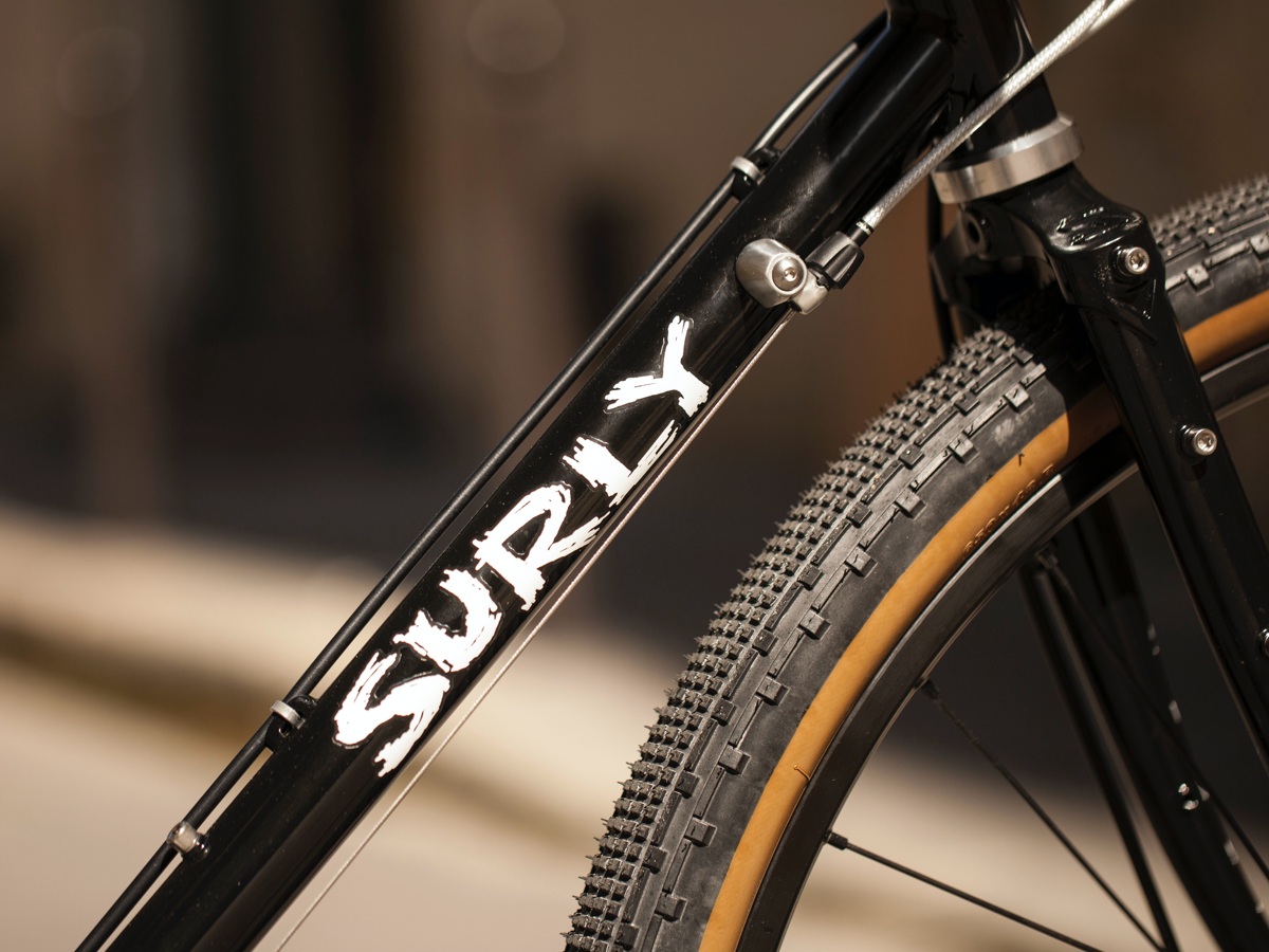 SURLY DISC TRUCKER LA CHOUETTE BUILD - 54