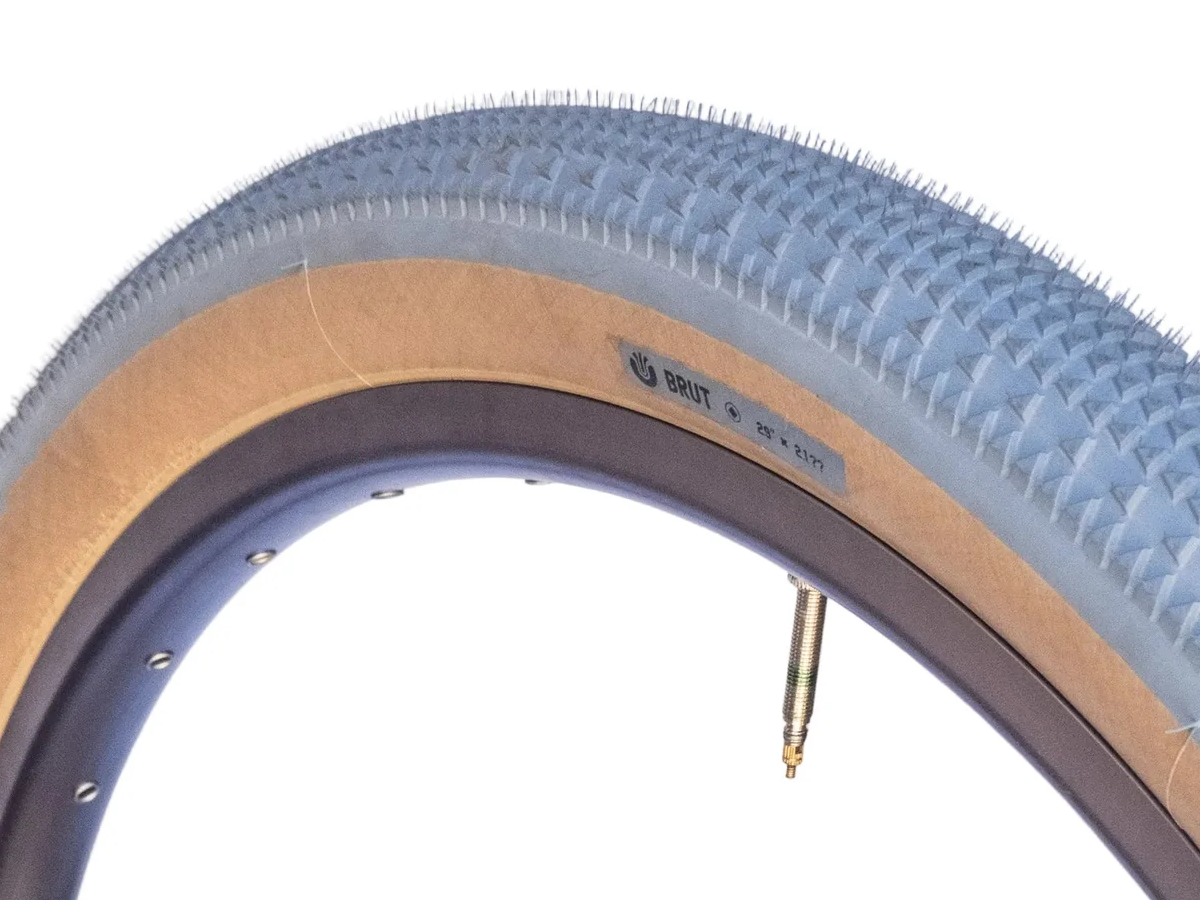 ULTRADYNAMICO BRUT RACE TYRES