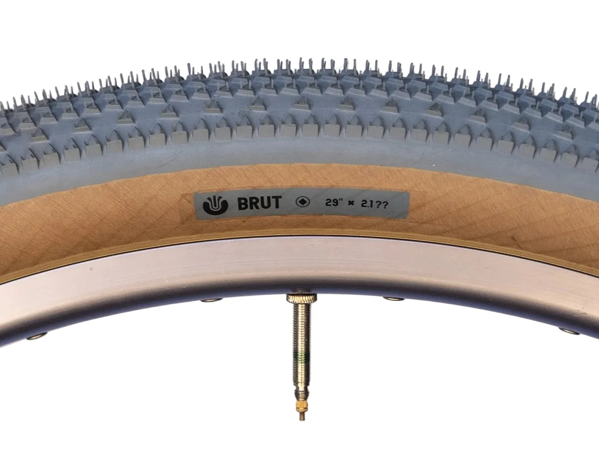 ULTRADYNAMICO BRUT ROZZO TYRES