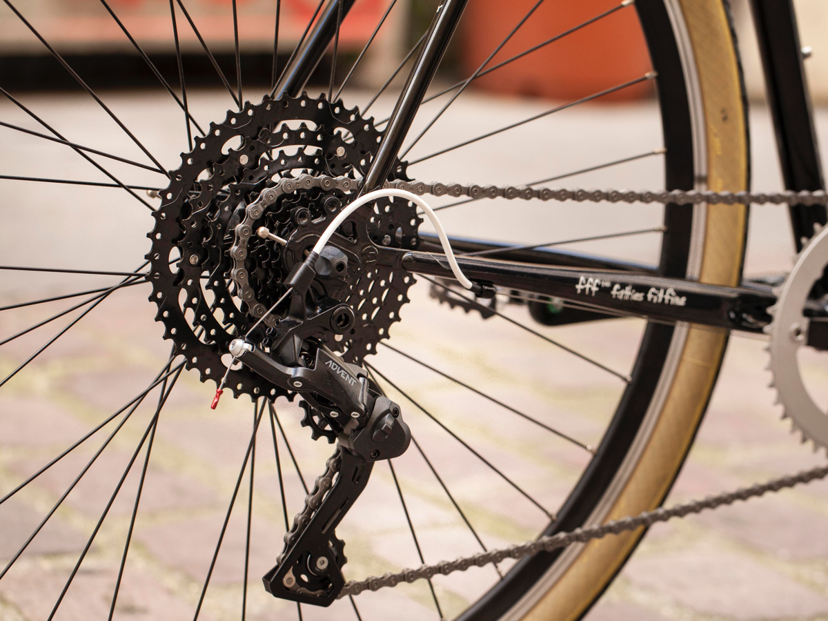 JEAN'S SURLY CROSS CHECK